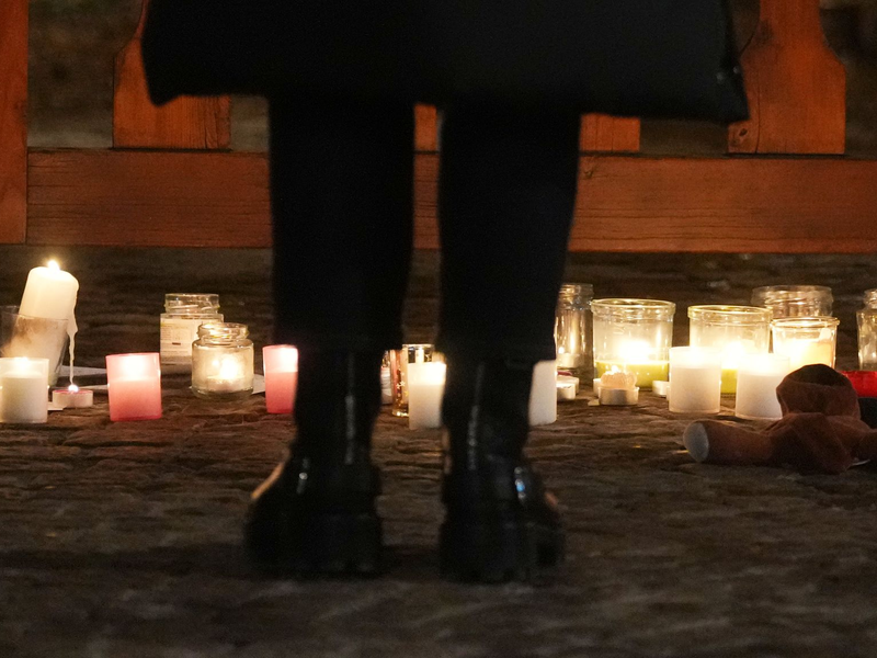 Bei den Ermittlungen geht es auch um die Fluchtwege aus der Bar. - Foto: Antonio Calanni/AP/dpa