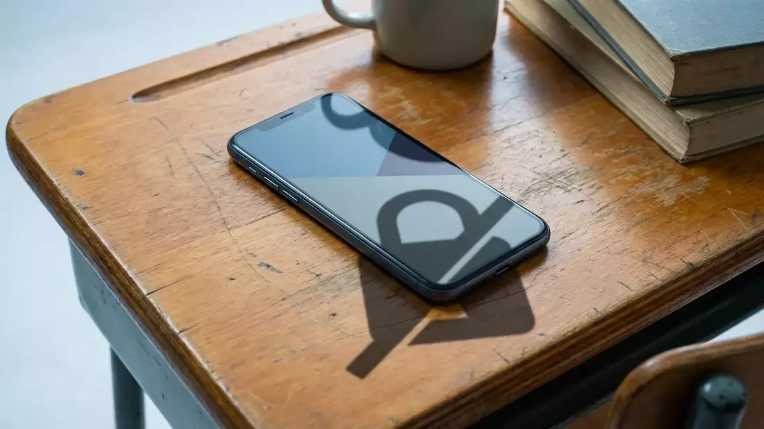 Voigt fordert Smartphone-Verbot für Kinder unter 14 - Bild: über boerse-global.de