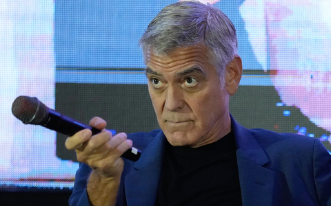 Hollywoodstar George Clooney ist nicht um eine Antwort verlegen, wenn der US-Präsident gegen ihn schießt. (Archivbild) - Foto: Aaron Favila/AP/dpa