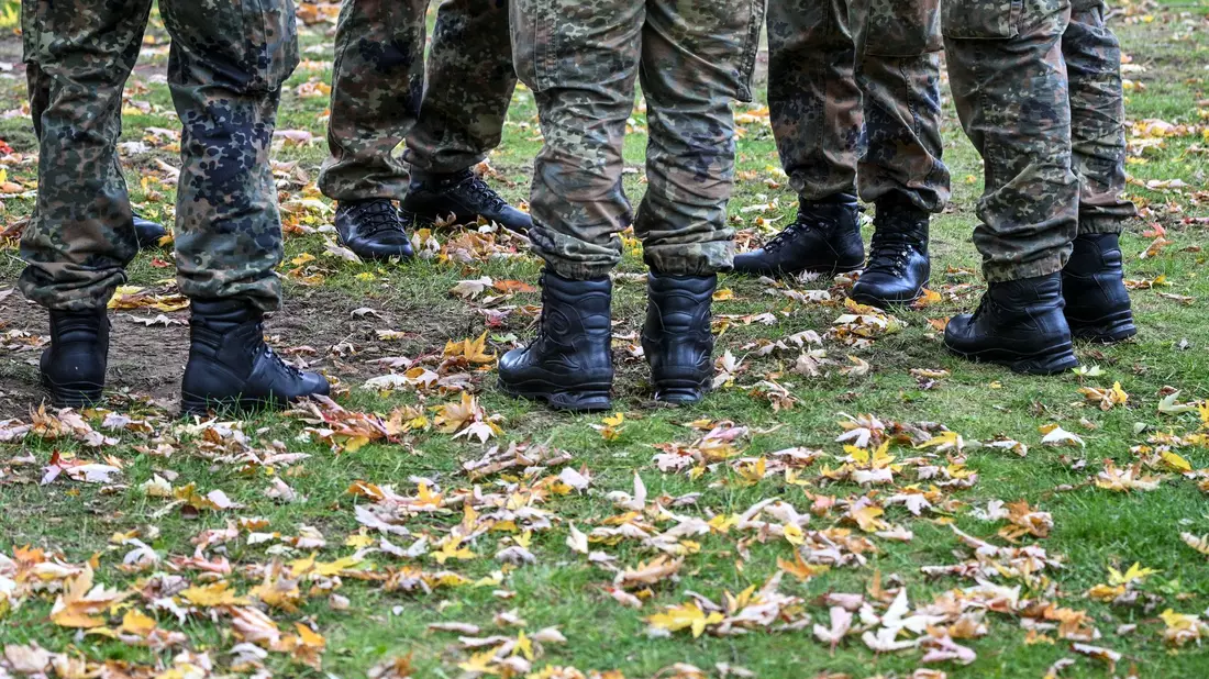 Ziel sind 260.000 Soldatinnen und Soldaten.  - Bild: Jens Kalaene/dpa