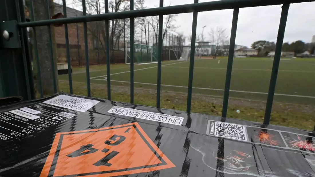 Das Unglück ereignete sich im Potsdamer Wohngebiet Am Stern. - Bild: Michael Bahlo/dpa