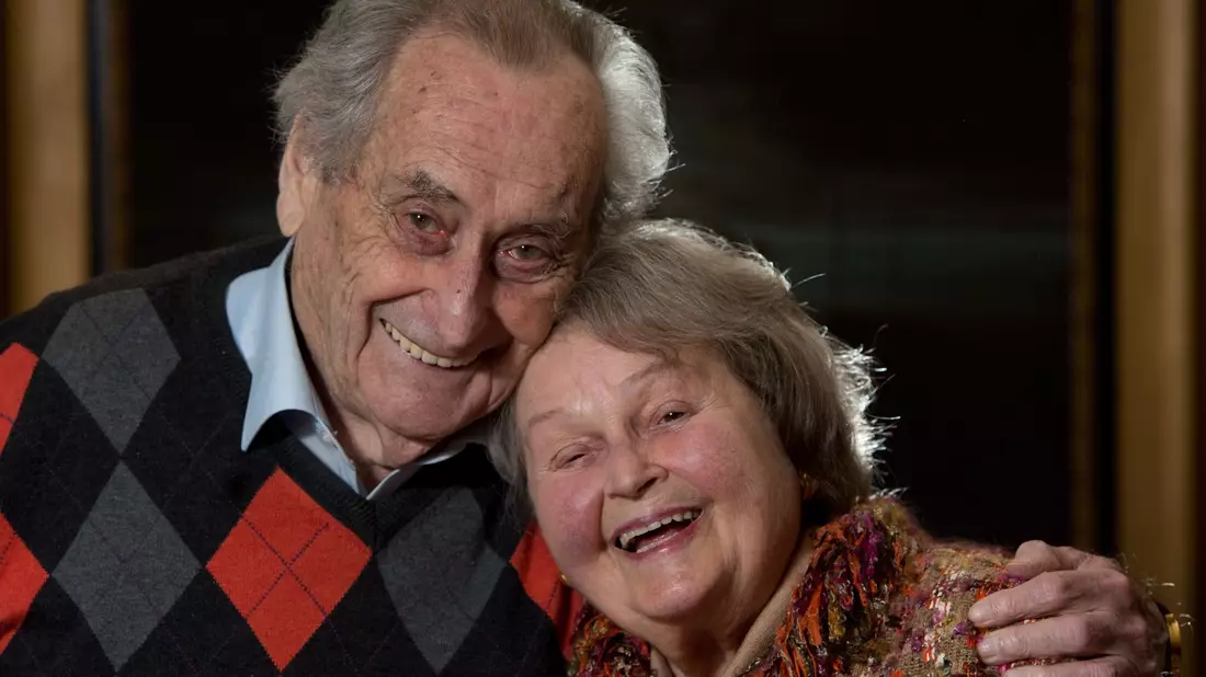 2017 war Schultheiß mit seiner Frau Trudel Wulle im Kinofilm «Laible und Frisch – Do goht dr Doig» zu sehen. (Archivbild) - Bild: picture alliance / dpa
