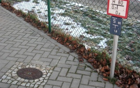 FW Weinheim: Hydranten im Winter freihalten und enteisen - wichtiger Beitrag zum Brandschutz - Foto: presseportal.de