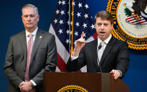 Der Jugendliche soll sich über soziale Medien radikalisiert haben.  - Foto: Erik Verduzco/AP/dpa