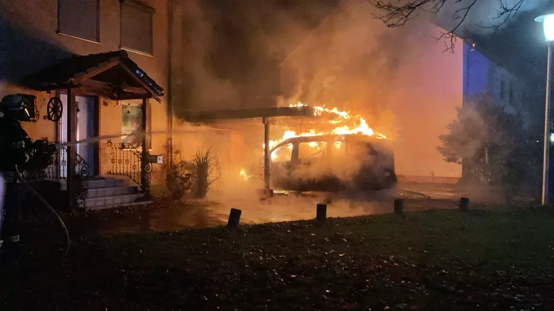 FW-BN: Schnelles Eingreifen der Feuerwehr verhinderte Gebäudebrand - Bild: presseportal.de