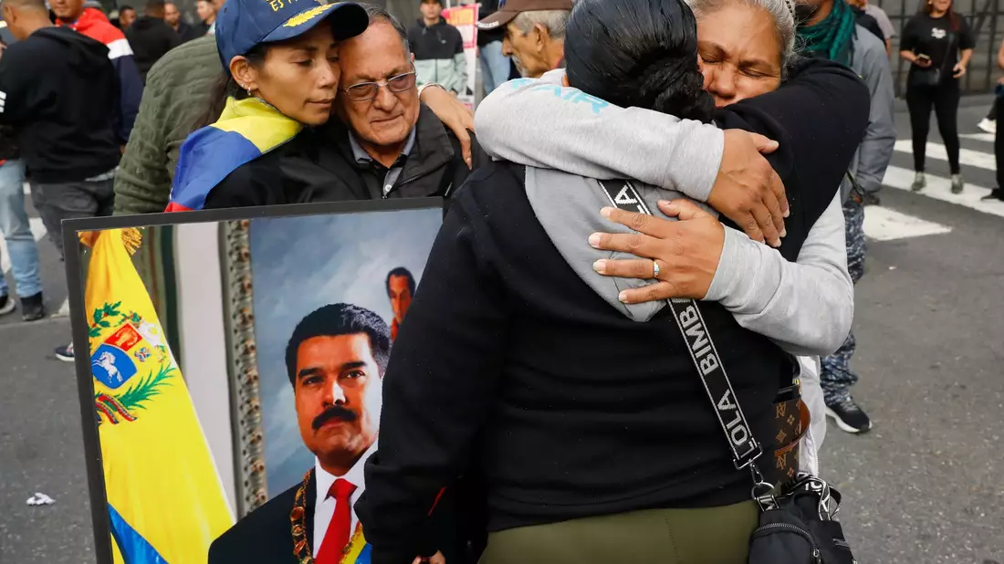 Die USA haben Militärschlage in Venezuela ausgeführt. - Bild: Cristian Hernandez/AP/dpa
