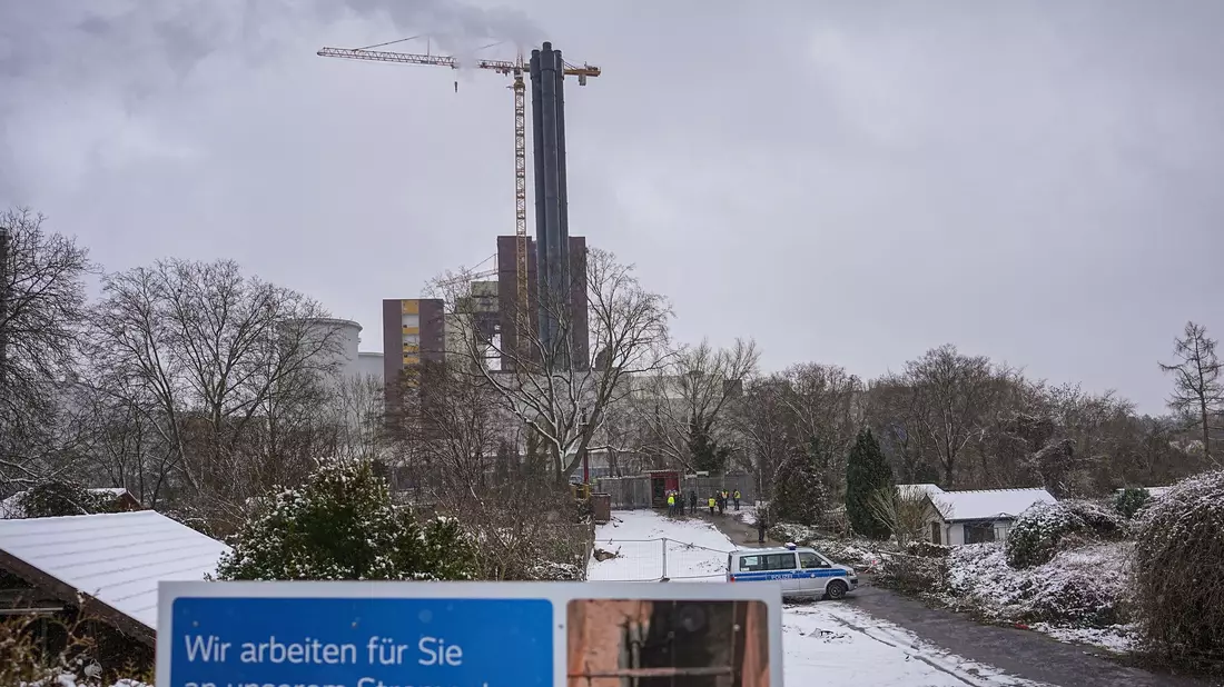 Nach einem Stromausfall arbeitet Stromnetz Berlin an der Wiederherstellung der Versorgung - Bild: Michael Kappeler/dpa