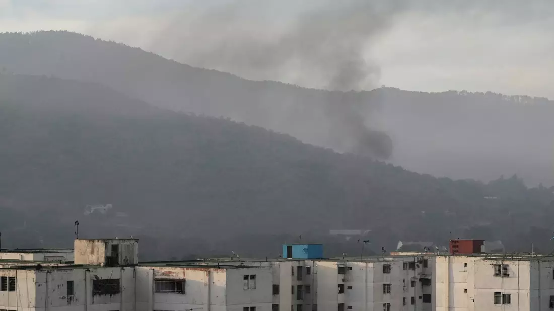 Bei den Angriffen wurden nach venezolanischen Angaben mehrere Menschen getötet. - Bild: Matias Delacroix/AP/dpa