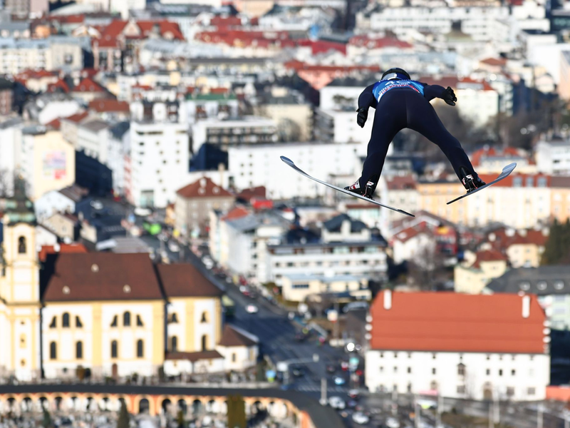 Betretene Miene: Für Andreas Wellinger war es eine erfolglose Tournee. - Foto: Daniel Karmann/dpa