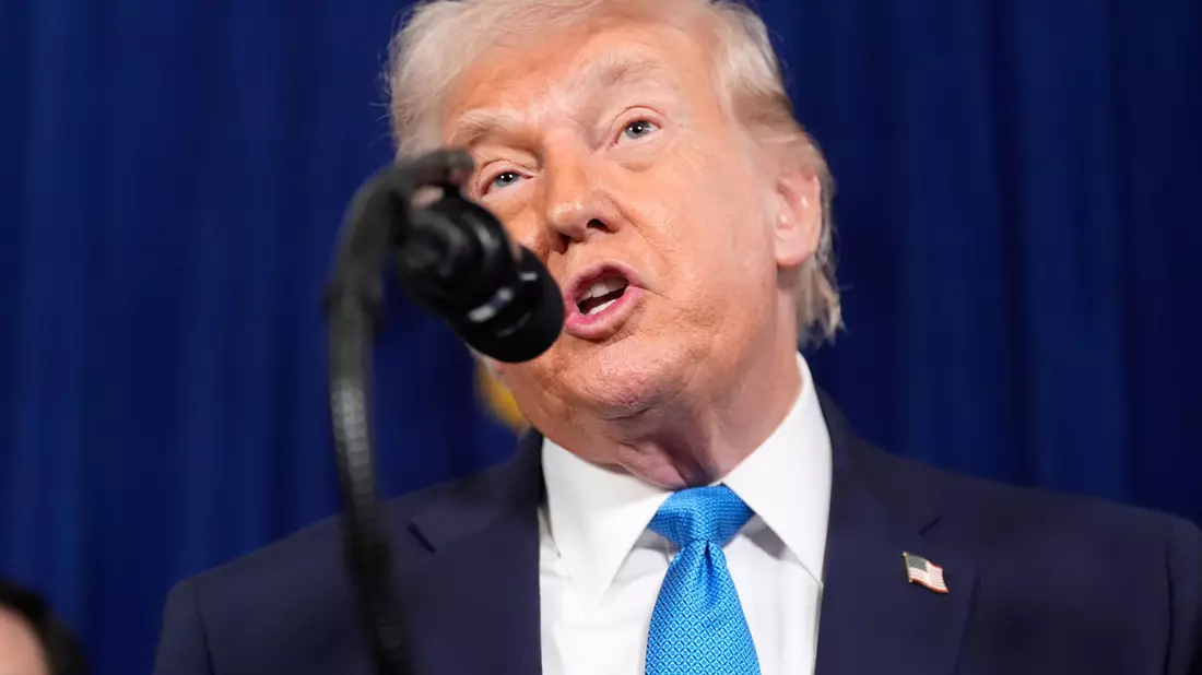 Laut Trump werden die USA das Land vorübergehend führen.  - Bild: Alex Brandon/AP/dpa