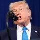 Laut Trump werden die USA das Land vorübergehend führen.  - Bild: Alex Brandon/AP/dpa