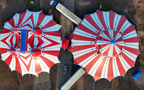 Pinterest erkennt das Zirkus-Flair als einen Zuhause-Trend. (Symbolbild) - Foto: Peter Gercke/dpa