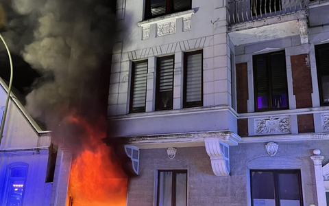FW Bremerhaven: Feuer in einem Mehrfamilienhaus - Foto: presseportal.de