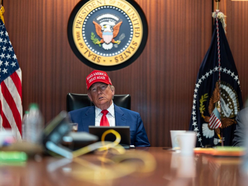 US-Präsident Donald Trump hat den Einsatz am Samstag nach eigenen Angaben live verfolgt. (Archivbild) - Foto: -/The White House via AP/dpa