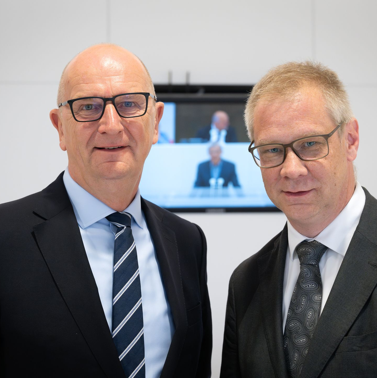 Brandenburgs Ministerpräsident Dietmar Woidke (SPD) äußert sich zum mutmaßlichen Brandanschlag auf das Grundstück des Antisemitismusbeauftragten Andreas Büttner (Archivbild). - Foto: Soeren Stache/dpa