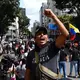 Für ein Ende der Regierungskrise müssen wohl auch die Anhänger des gestützten Präsidenten Maduro eingebunden werden. - Bild: Javier Campos/dpa