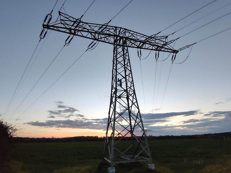 Strommast (Archiv) - Foto: via dts Nachrichtenagentur