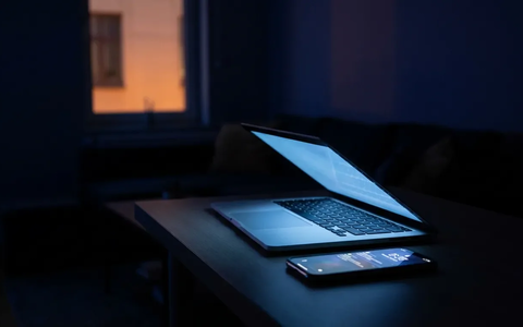 DGUV-Vorschrift 2: Neue Regeln gegen die „Always-on“-Kultur ab 2026 - Foto: über boerse-global.de