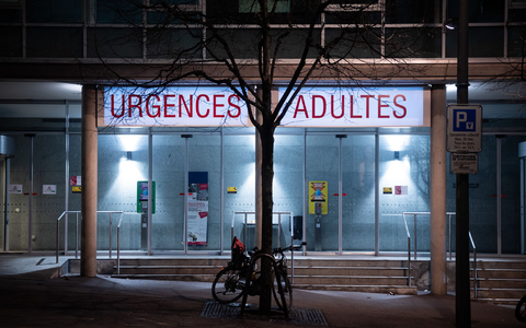 Dutzende Brandverletzte werden noch in Kliniken behandelt. (Archivbild) - Foto: Adrien Perritaz/KEYSTONE/dpa