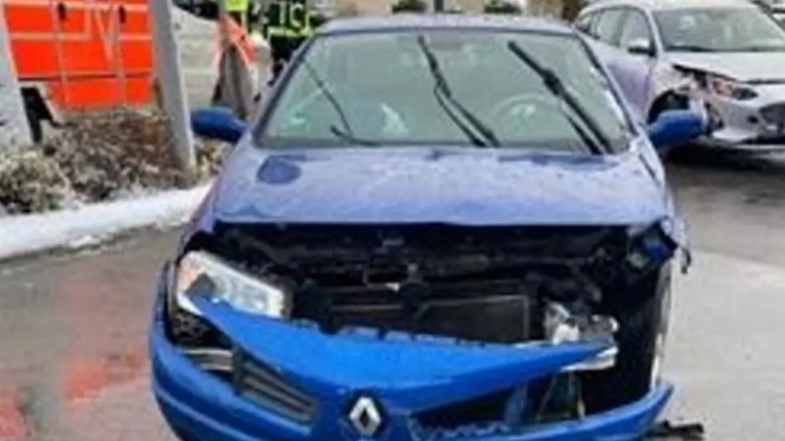 POL-MI: Drei Verletzte bei Kreuzungsunfall - Bild: presseportal.de