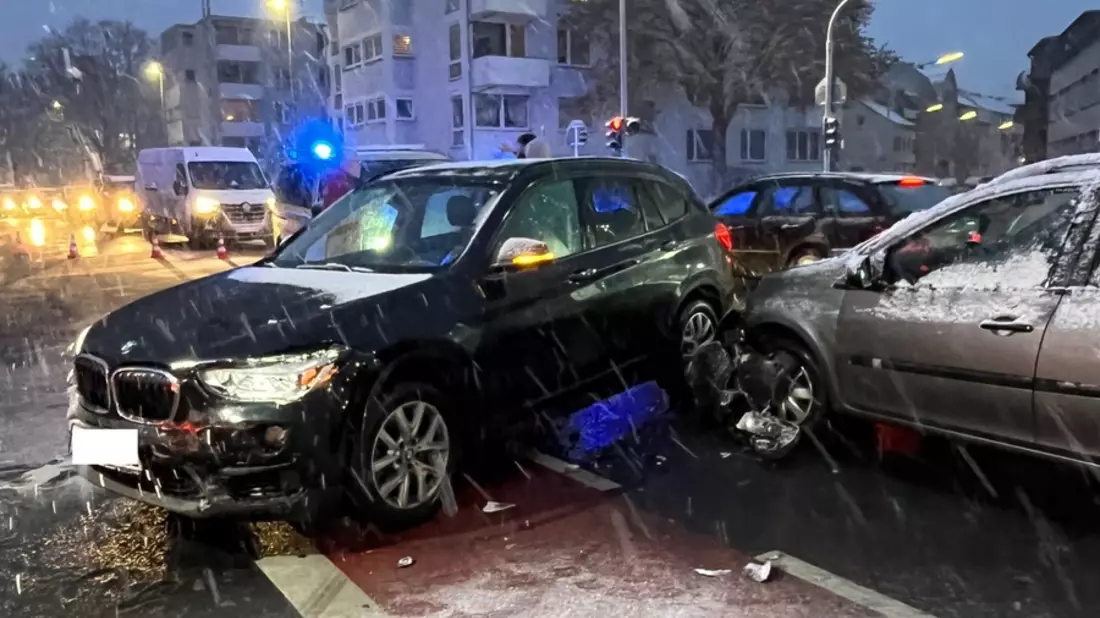 POL-MG: Vorfahrtsmissachtung führt zu Verkehrsunfall - Beifahrerin leichtverletzt - Bild: presseportal.de