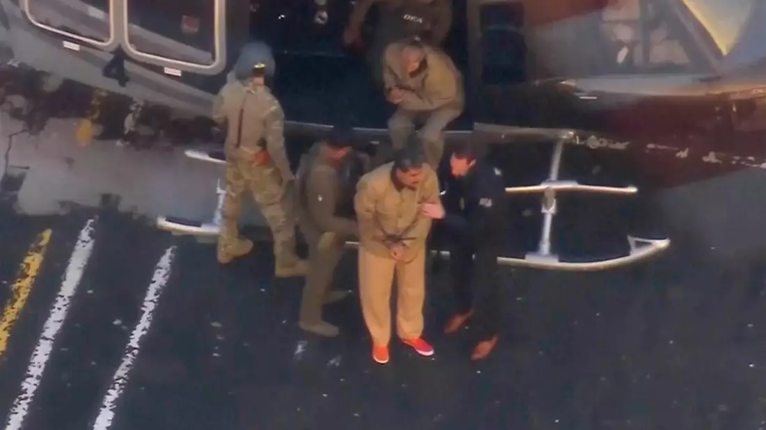 Nicolás Maduro wurde von Spezialkräften begleitet. - Bild: WABC/WABC TV/AP/dpa