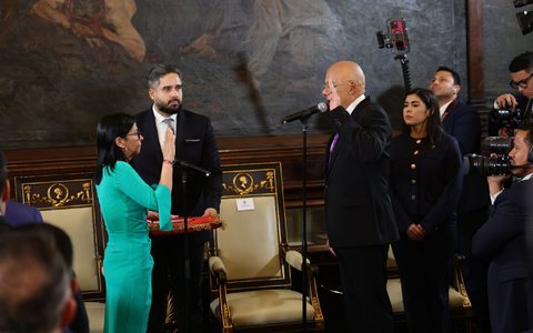 Die Nachfolgerin des von den USA festgenommenen Staatschefs Maduros, Rodríguez, legte ihren Amtseid ab. - Foto: Stringer/dpa