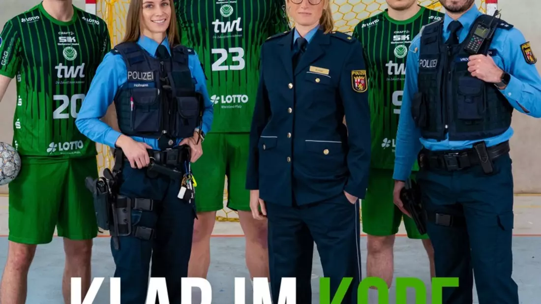 POL-PPRP: Klar im Kopf - Klar im Spiel - Start der neuen Kampagne der Polizeiinspektion Ludwigshafen 2 und der Eulen Ludwigshafen - Bild: presseportal.de