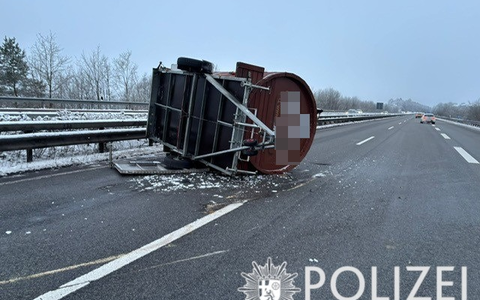POL-PIZW: Wellness außer Kontrolle: Saunafass bringt Verkehr zum Schwitzen - Foto: presseportal.de