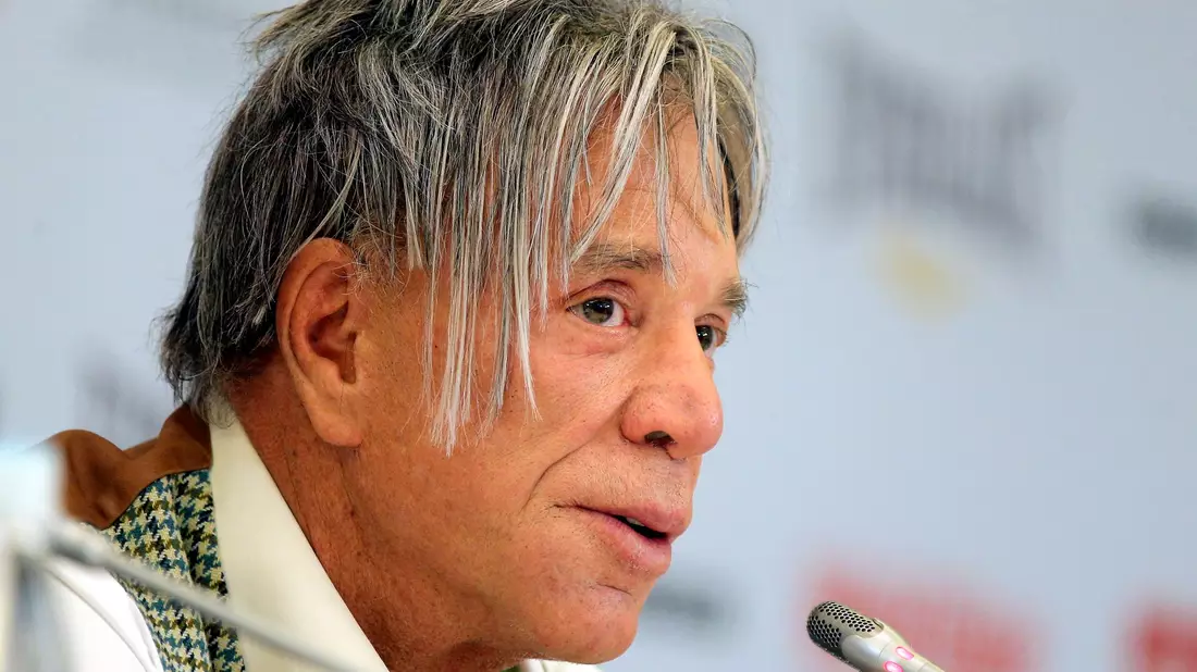 Rourke wurde in den 1980er-Jahren mit dem Erotikdrama «9 1/2 Wochen» bekannt. (Archivbild) - Bild: Maxim Shipenkov/EPA/dpa