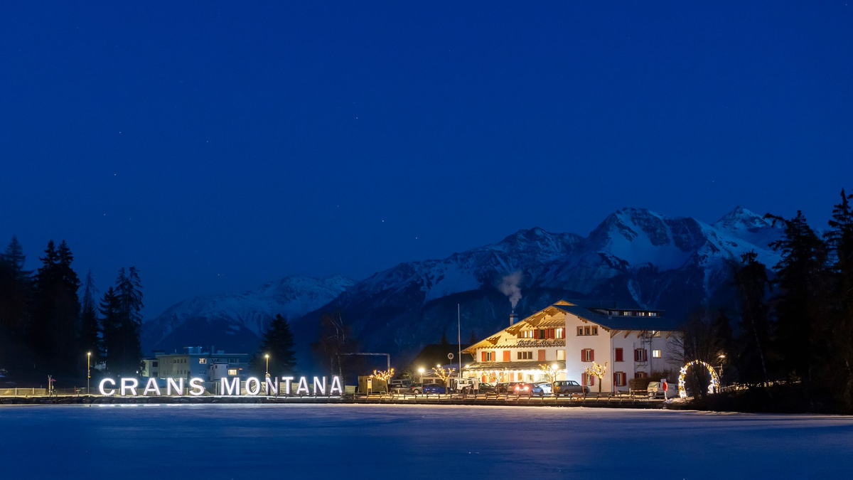 Die Gemeinde verbietet Pyrotechnik in geschlossenen Räumen.  - Foto: Cyril Zingaro/KEYSTONE/dpa
