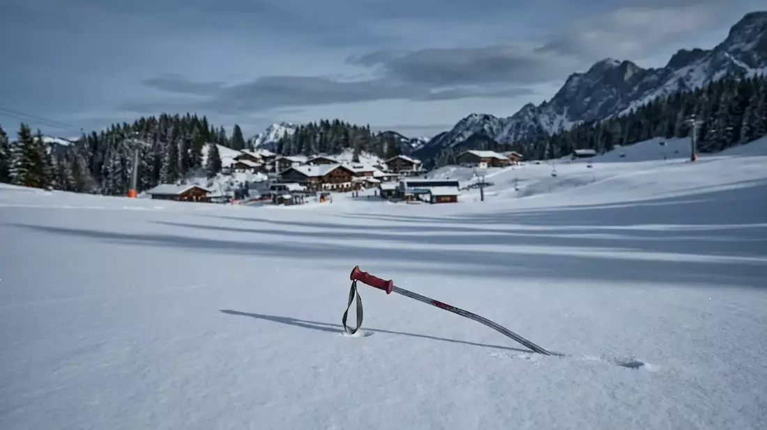 Sozialgericht Hannover: Ski-Unfall auf Geschäftsreise ist kein Arbeitsunfall - Bild: über boerse-global.de