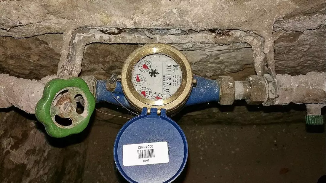 Absperrhahn und Wasseruhr in einem Altbaukeller (Archiv) - Bild: via dts Nachrichtenagentur