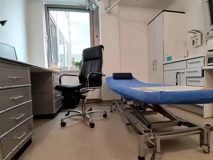 Behandlungszimmer beim Arzt (Archiv) - Foto: via dts Nachrichtenagentur