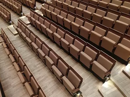 Sitze in einem Zuschauersaal (Archiv) - Foto: via dts Nachrichtenagentur