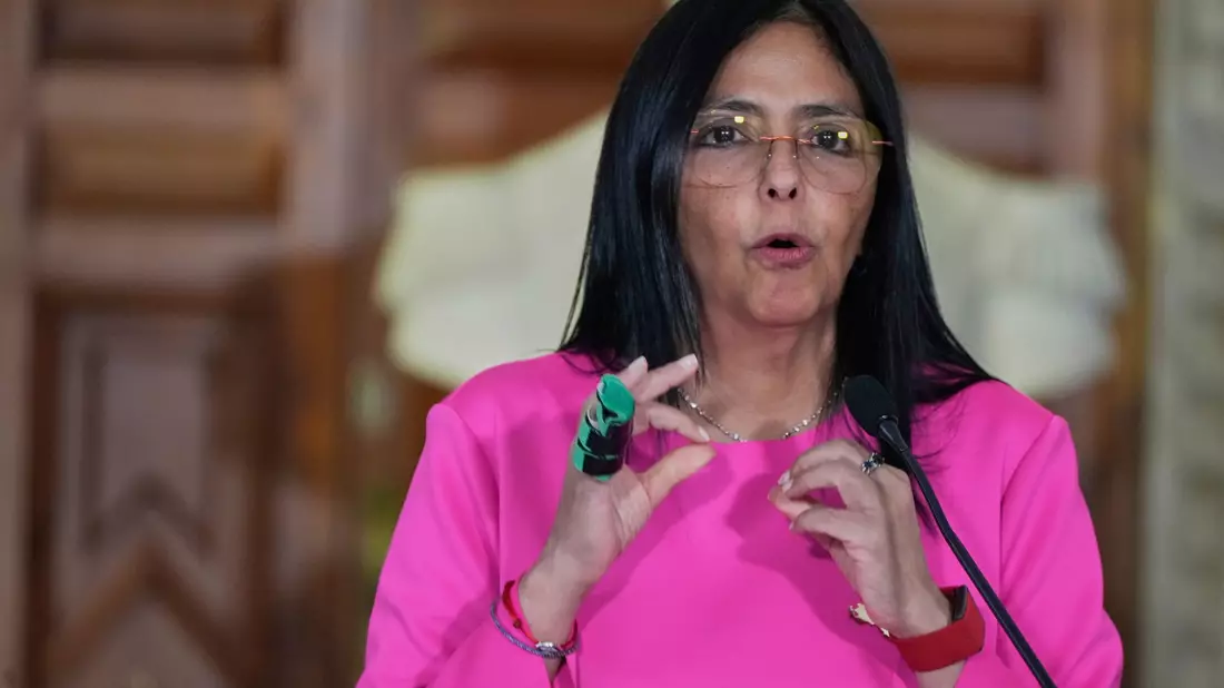 Delcy Rodríguez gilt als enge Vertraute des von den USA gefangen genommenen Präsidenten Maduro. (Archivbild) - Bild: Ariana Cubillos/AP/dpa