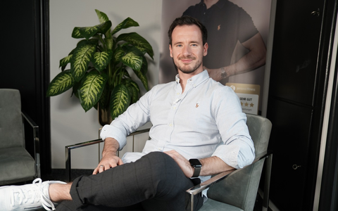 Heißhunger, Stress, Übergewicht: Warum der Jahreswechsel für viele Frauen der beste Startpunkt zum Abnehmen ist - Foto: presseportal.de