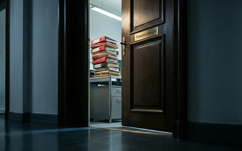 Finanzminister Marterbauer startet unter Druck ins neue Jahr - Foto: über boerse-global.de