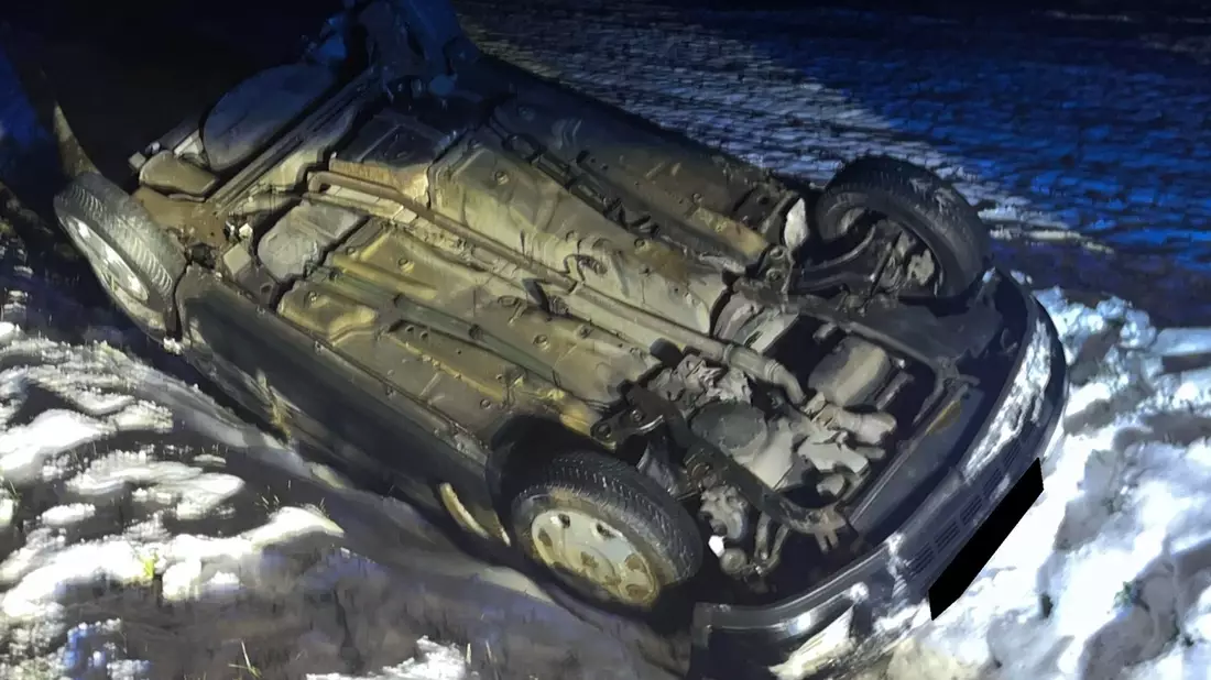 POL-MI: Auto rutscht in Graben - Bild: presseportal.de