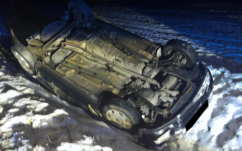 POL-MI: Auto rutscht in Graben - Foto: presseportal.de