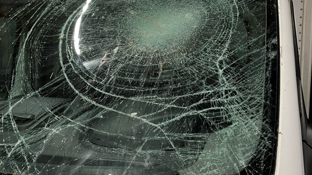 POL-SU: Schnee auf Lkw geworfen / Polizei sucht Zeugen - Foto: presseportal.de