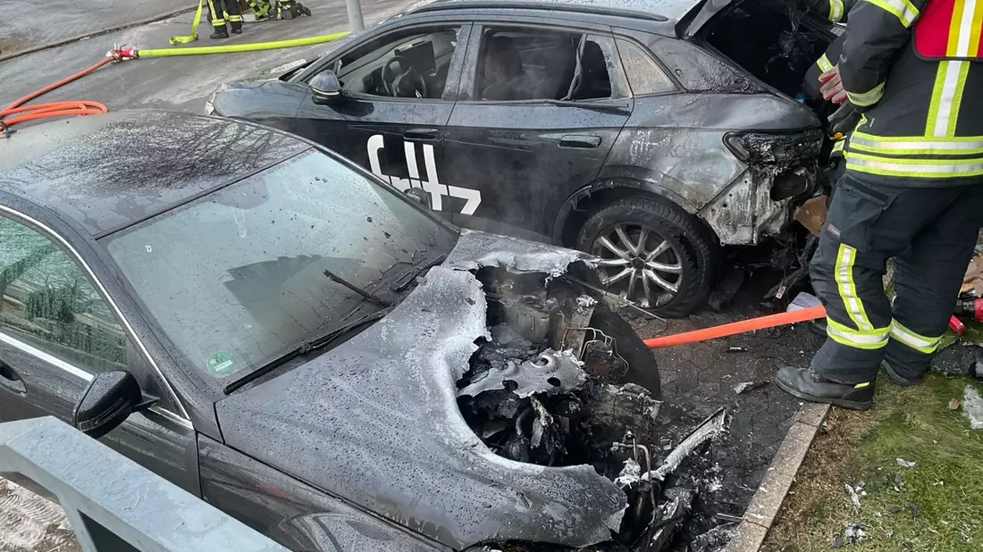 FW-MH: Fahrzeugbrand in Mülheim an der Ruhr - Bild: presseportal.de