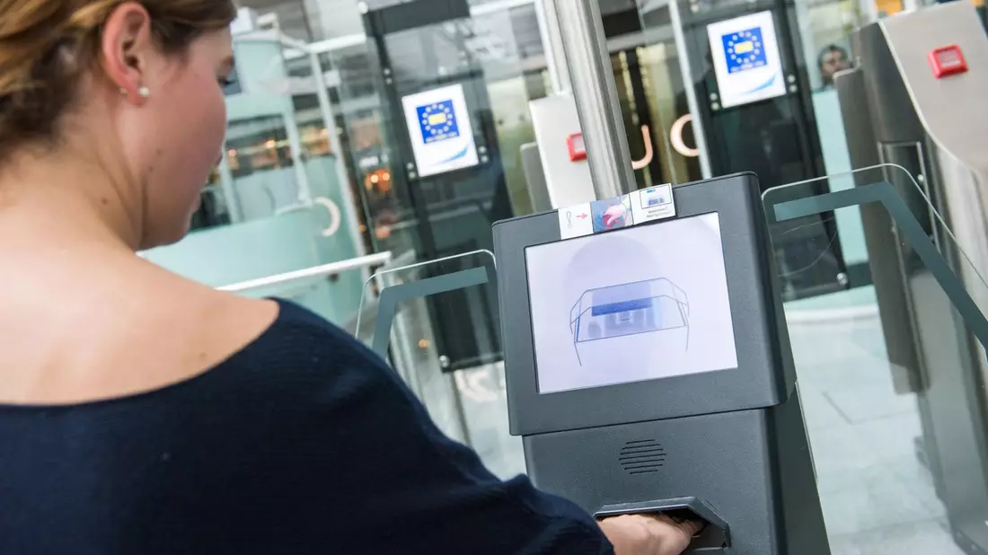 Bundespolizeidirektion München: Aggressive Beleidigungen eines US-Amerikaners bei der Grenzkontrolle - Bild: presseportal.de