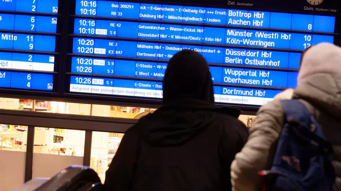 Das letzte Quartal 2025 war das unpünktlichste des ganzen Jahres. (Archivbild) - Bild: Henning Kaiser/dpa