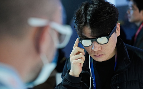 Smarte Brillen waren auf der CES sehr populär. - Foto: John Locher/AP/dpa