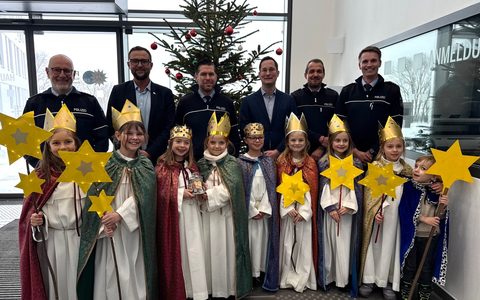 POL-EN: Ennepetal: Sternsinger kommen in Zentralgebäude der Polizei - Foto: presseportal.de