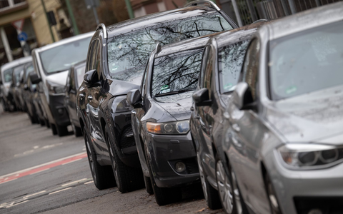 SUVs machen einen immer größeren Teil der Auto-Neuzulassungen aus. (Archivbild) - Foto: Sebastian Gollnow/dpa