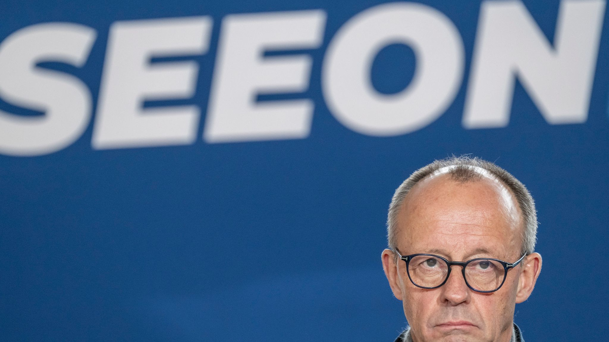 Für die CSU ist Merz der richtige Kanzler zur Lösung der innen- und außenpolitischen Krisen.   - Foto: Peter Kneffel/dpa