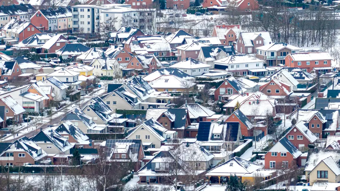 In Deutschland herrschen frostige Temperaturen.  - Bild: Sina Schuldt/dpa