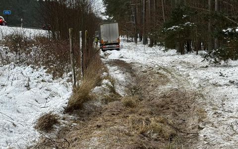POL-HRO: LKW verunfallt auf der BAB19 - Hinweis halbseitige Fahrbahnsperrung - Foto: presseportal.de